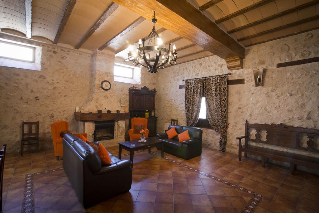 Casa Rural Casona La Beltraneja Бельмонте Экстерьер фото