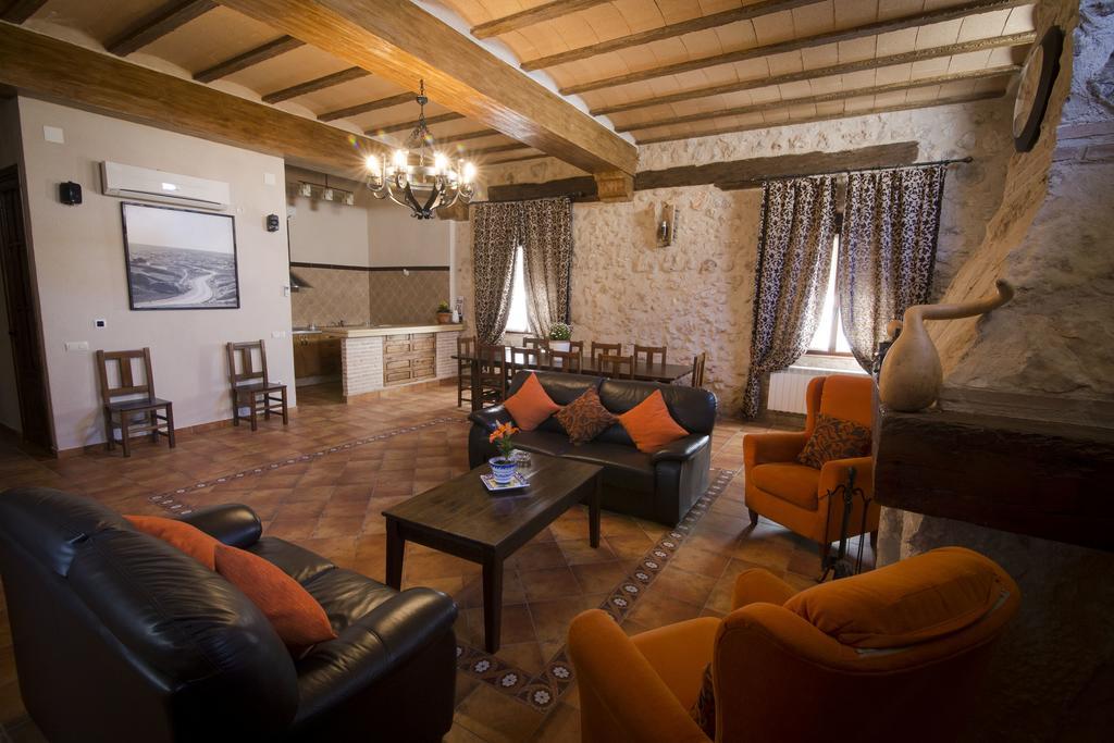 Casa Rural Casona La Beltraneja Бельмонте Экстерьер фото