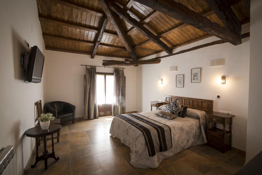Casa Rural Casona La Beltraneja Бельмонте Экстерьер фото
