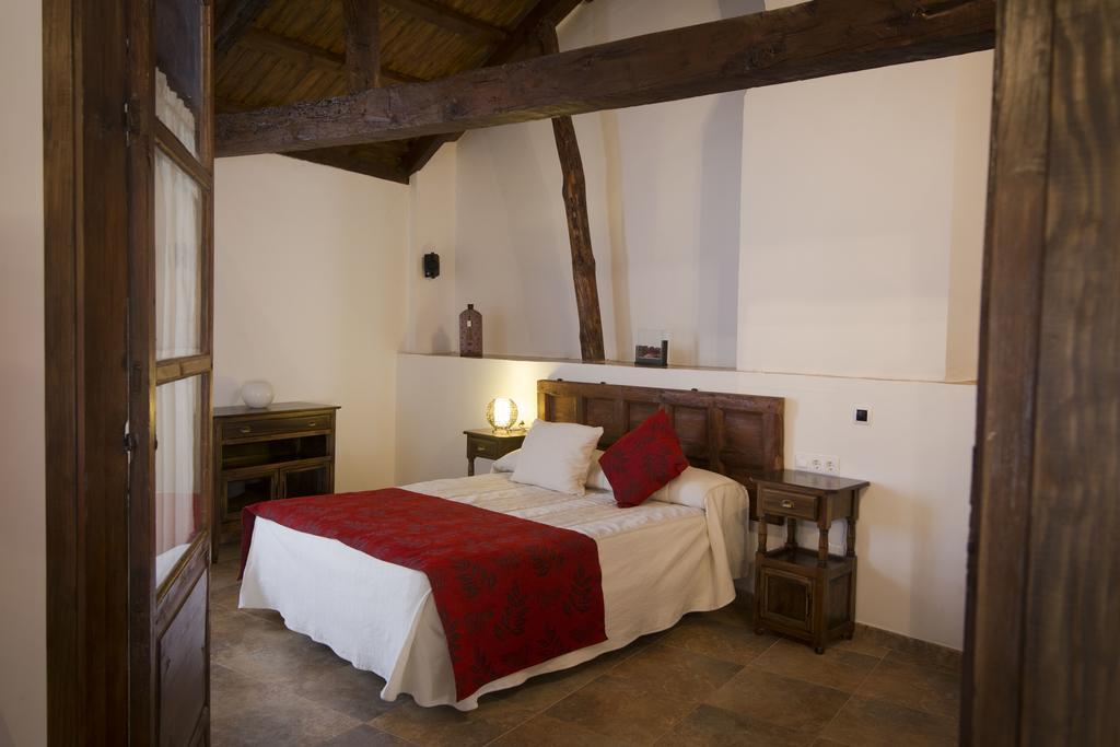 Casa Rural Casona La Beltraneja Бельмонте Экстерьер фото