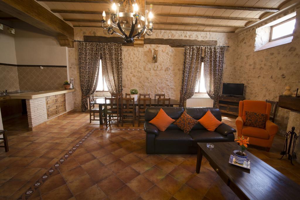 Casa Rural Casona La Beltraneja Бельмонте Экстерьер фото